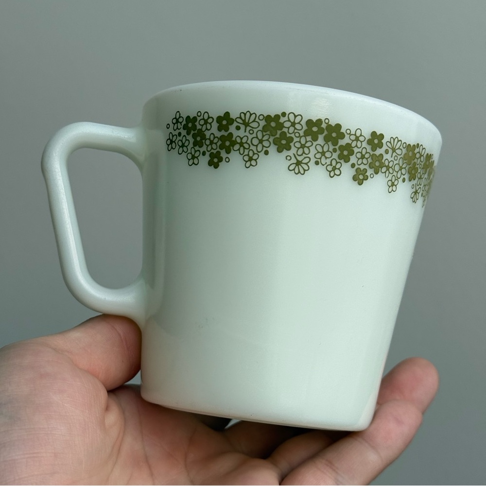 Green Spring Blossom Crazy Daisy Vintage Pyrex Milk Glass Mug Cup